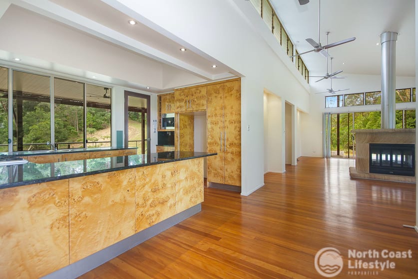 Click to view all images 35 Wallaroo Drive Burringbar NSW 2483 - Image 2