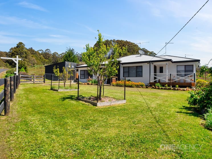 Click to view all images 2112 Mawbanna Road Mawbanna TAS 7321 - Image 1