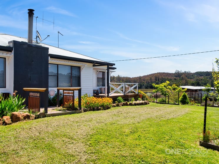 Click to view all images 2112 Mawbanna Road Mawbanna TAS 7321 - Image 2