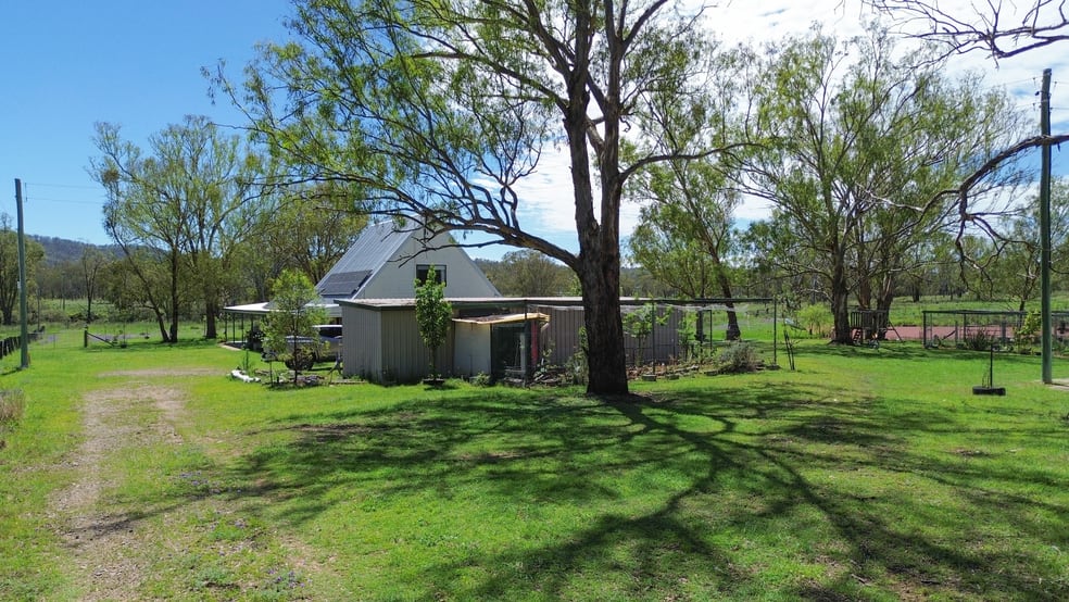 Click to view all images 36 Webber Lane Thanes Creek QLD 4370 - Image 3