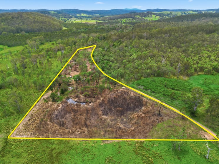 Click to view all images 1138 Old Lawrence Road Deep Creek NSW 2469 - Image 2