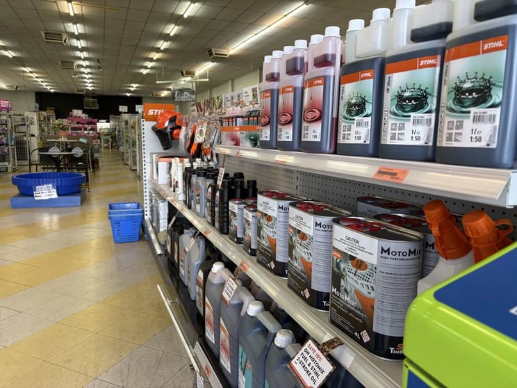 Click to view all images Shop & Retail business for sale in Leeton - Image 3