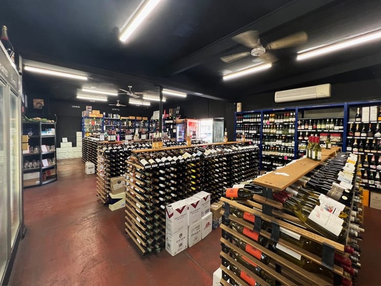 Click to view all images Food, Beverage & Hospitality business for sale in Sylvania Waters - Image 2