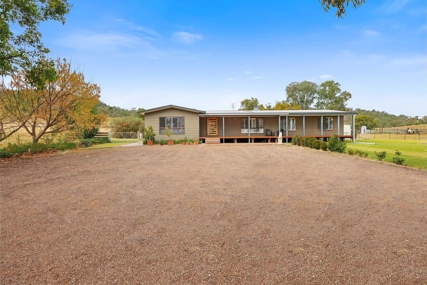 Click to view all images "Hillside"/22 Jones Werris Creek NSW 2341 - Image 2