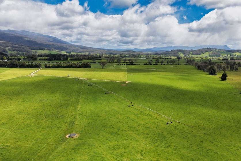 Click to view all images 145 Fernleigh Road Caveside TAS 7304 - Image 3