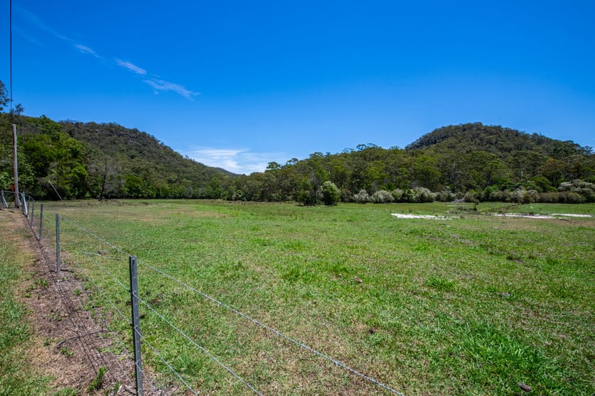 Click to view all images 665 Oyster Shell Road Mangrove Creek NSW 2250 - Image 3