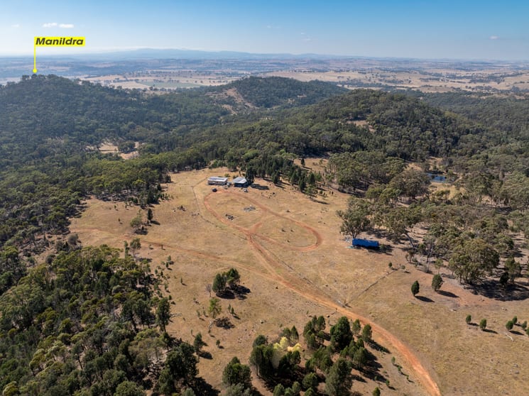 Click to view all images 35 Rosamel Lane Manildra NSW 2865 - Image 3