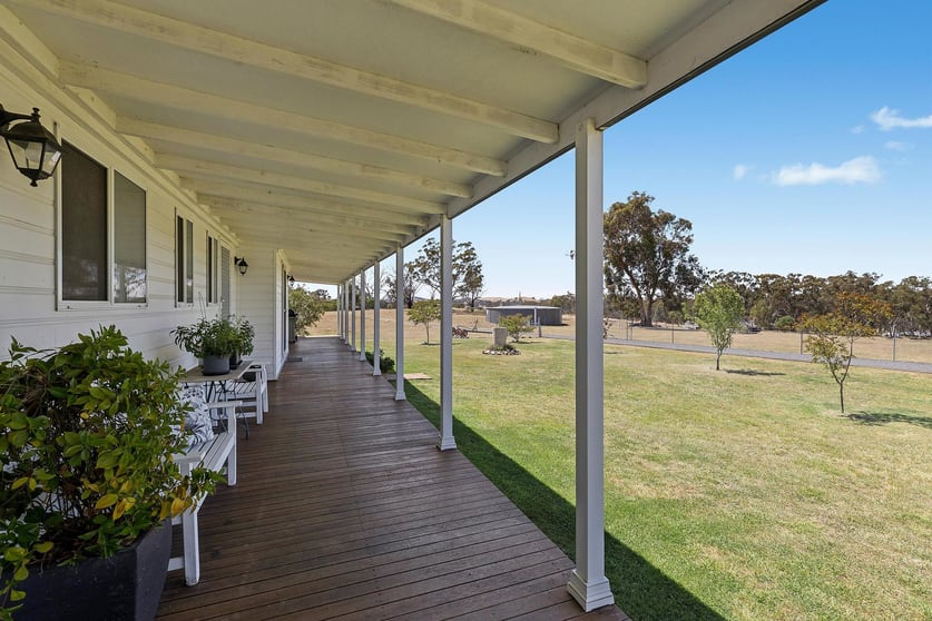 124 Bendenine Road Binalong NSW 2584 - Image 2