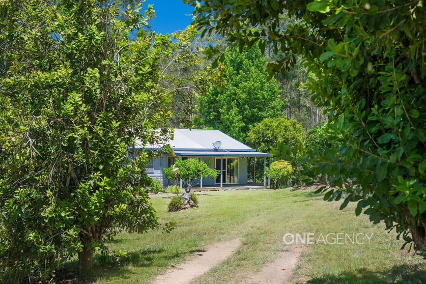 Click to view all images 14 Misty Vale Way Pappinbarra NSW 2446 - Image 2