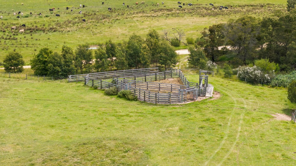 Click to view all images 2/ Redbank Road Stratford VIC 3862 - Image 2