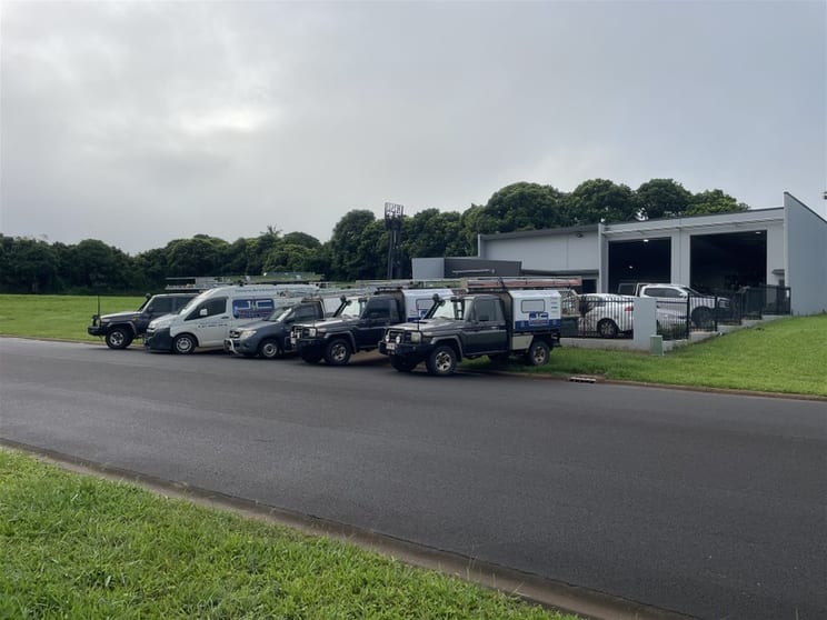 Click to view all images Electrical business for sale in Bungalow - Image 2