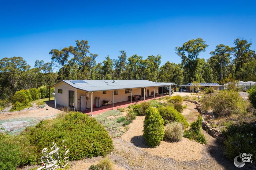 Click to view all images 1093 Wagonga Scenic Drive Narooma NSW 2546 - Image 1