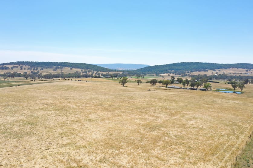 Click to view all images 195 Wambanumba Drive Young NSW 2594 - Image 2