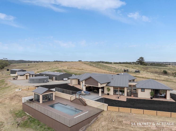186 Woodlands Road Cockatoo Valley SA 5351 - Image 3