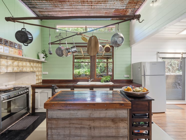 84 Kings Lane Moyhu VIC 3732 - Image 2