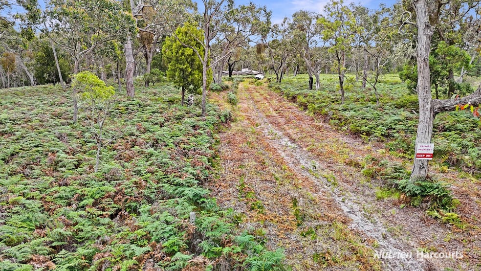 Click to view all images 2 Dwyers Road Merino VIC 3310 - Image 2