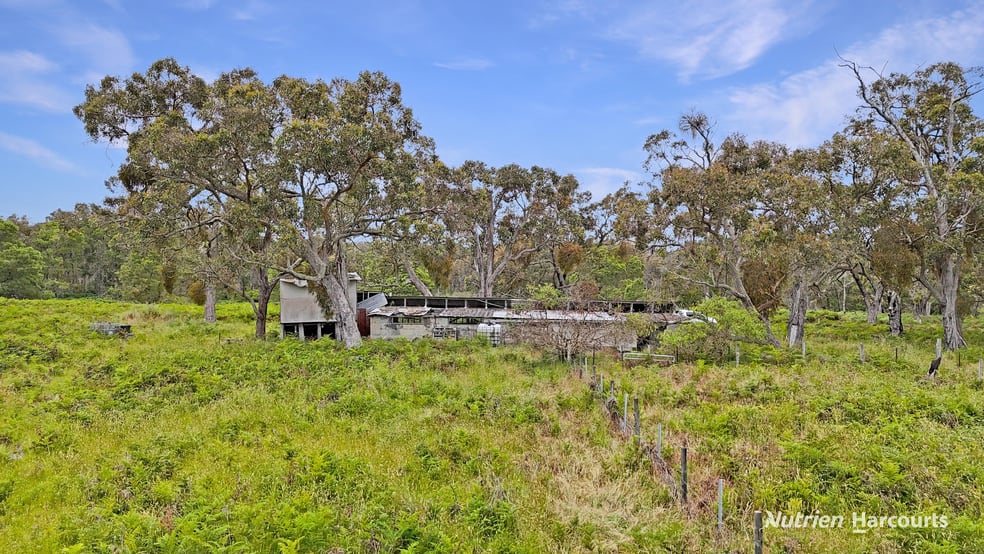 Click to view all images 2 Dwyers Road Merino VIC 3310 - Image 3