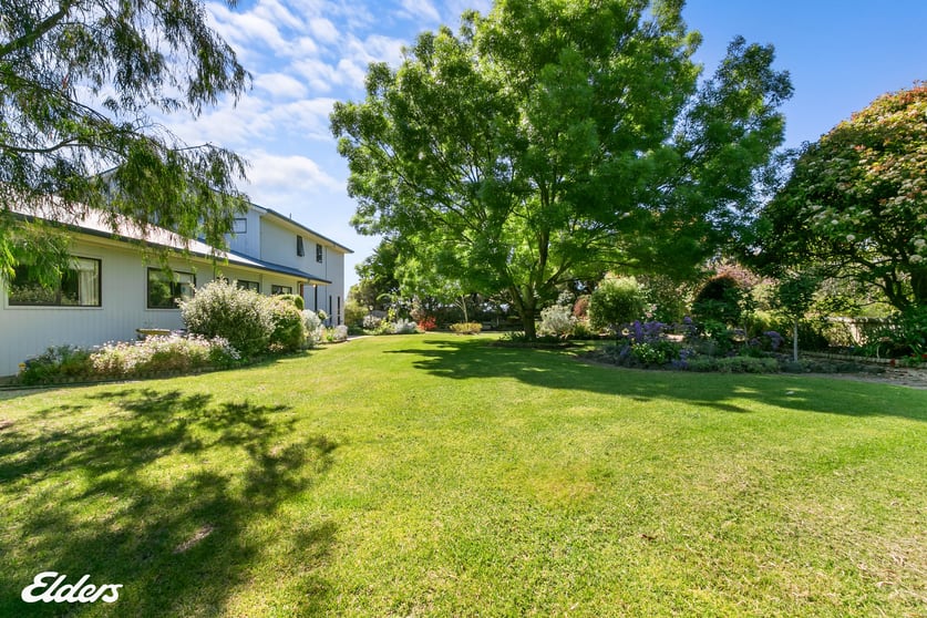 Click to view all images 143 Byrnes Road Woodside Beach VIC 3874 - Image 2