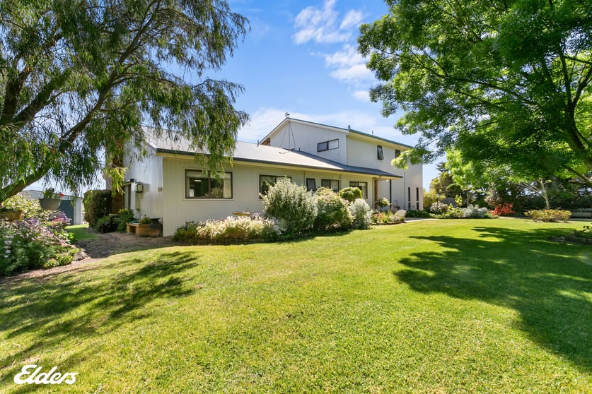 Click to view all images 143 Byrnes Road Woodside Beach VIC 3874 - Image 3