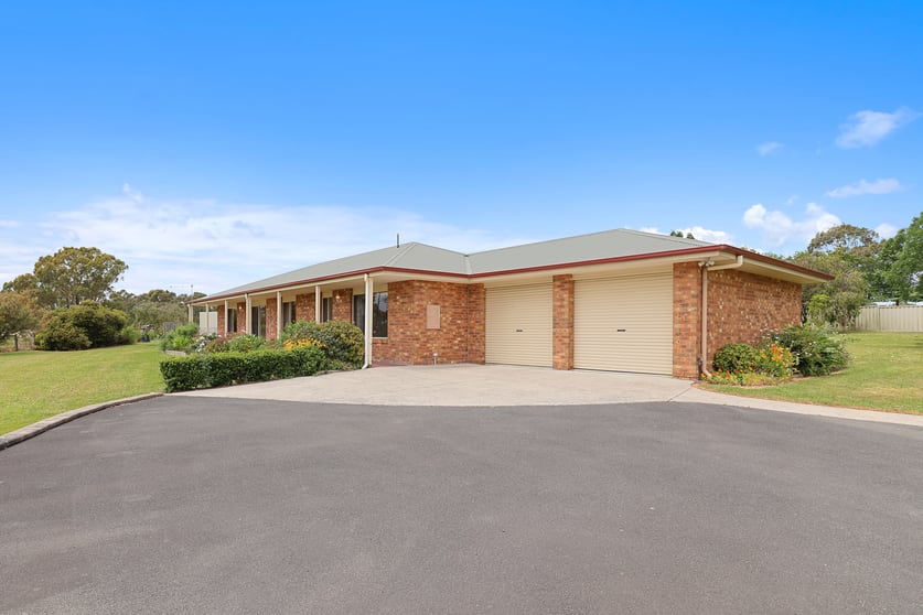 Click to view all images 15 Geale Street Meeniyan VIC 3956 - Image 2