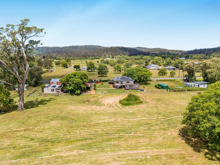33 Heise Road Hatton Vale QLD 4341 - Image 1