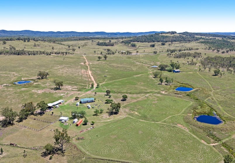 Click to view all images 3167 Stanthorpe Inglewood Road Inglewood QLD 4387 - Image 1