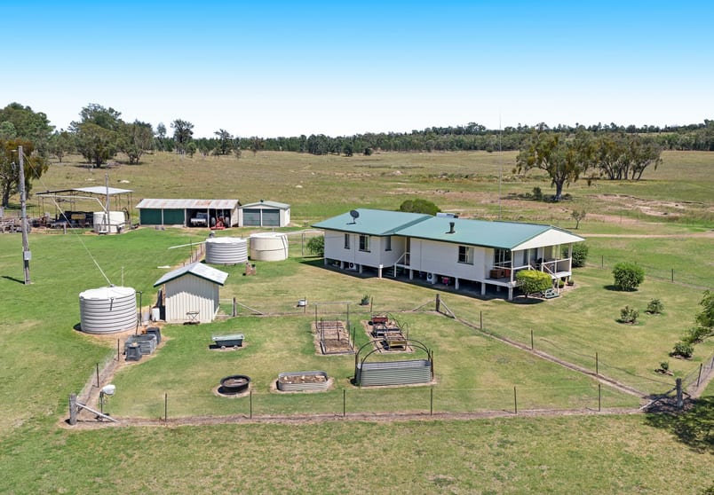 Click to view all images 3167 Stanthorpe Inglewood Road Inglewood QLD 4387 - Image 2