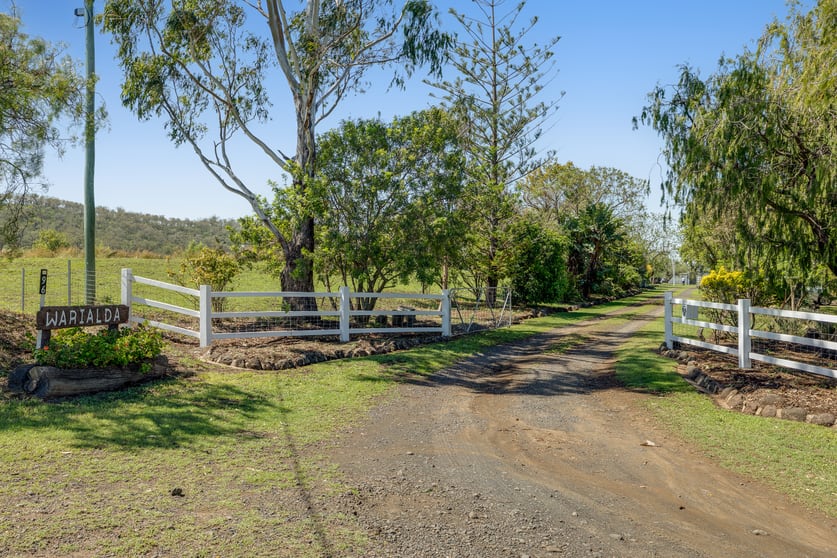 Click to view all images 'Warialda' 96 Moller Road East Greenmount QLD 4359 - Image 2