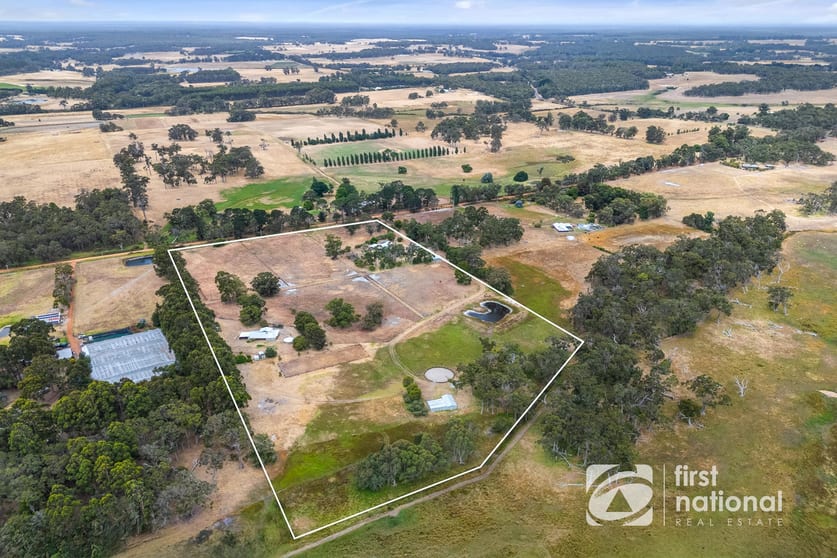 Click to view all images 269 Arthur Road Rosa Brook WA 6285 - Image 2