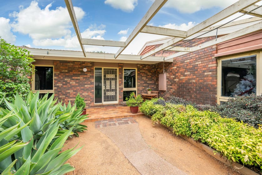 Click to view all images 130 River Road Kialla VIC 3631 - Image 3