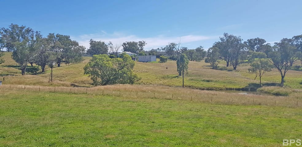 Click to view all images 243 Mount Lindesay Rd Lindesay NSW 2347 - Image 2