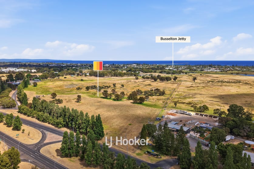 Click to view all images 7/ Bussell Highway Reinscourt WA 6280 - Image 2