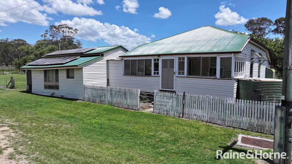 Click to view all images 3714 Leyburn-Cunningham Road Cunningham QLD 4370 - Image 1