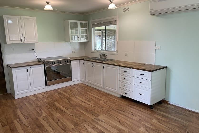 Click to view all images 18 Lyles Road Nathalia VIC 3638 - Image 3