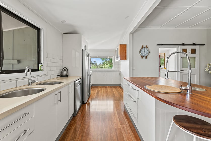 Click to view all images 1381 Jerrawa Road Gunning NSW 2581 - Image 3