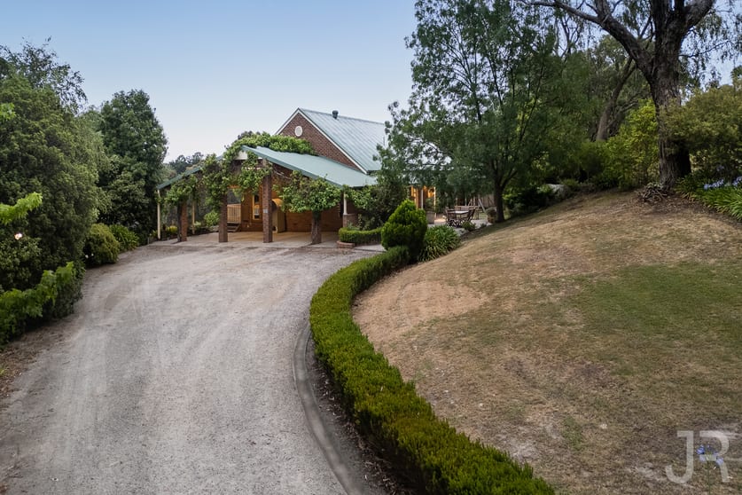 Click to view all images 85 Peterson Road Officer VIC 3809 - Image 2