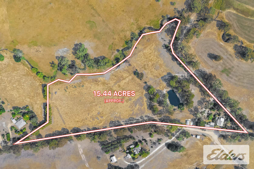 Click to view all images 282 Egans Lane Amphitheatre VIC 3468 - Image 3