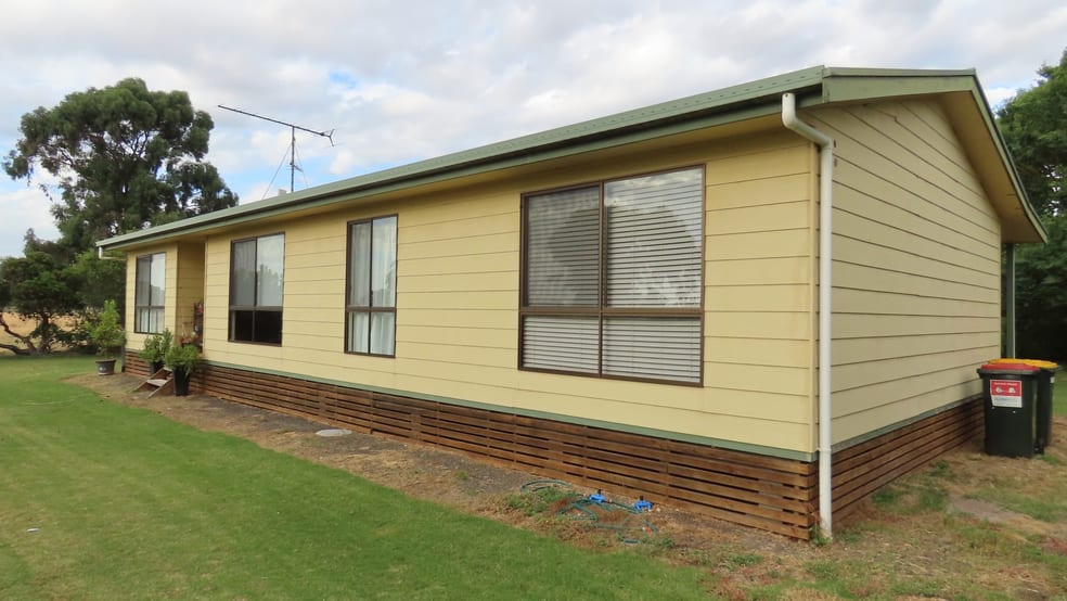Click to view all images 110 Coote Rd Moerlong SA 5278 - Image 3