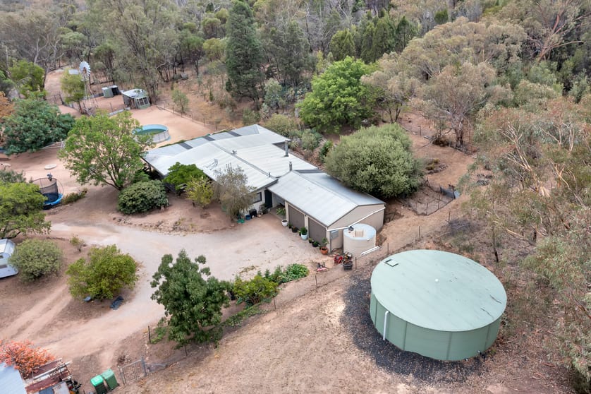 Click to view all images 387 CYPRESS DRIVE Mudgee NSW 2850 - Image 3