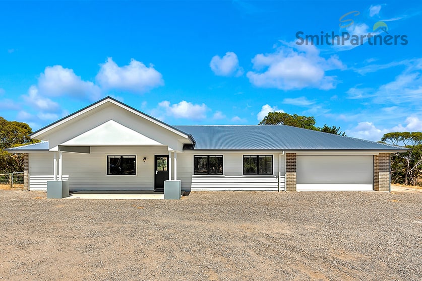 Click to view all images 424 Watts Gully Road Kersbrook SA 5231 - Image 1