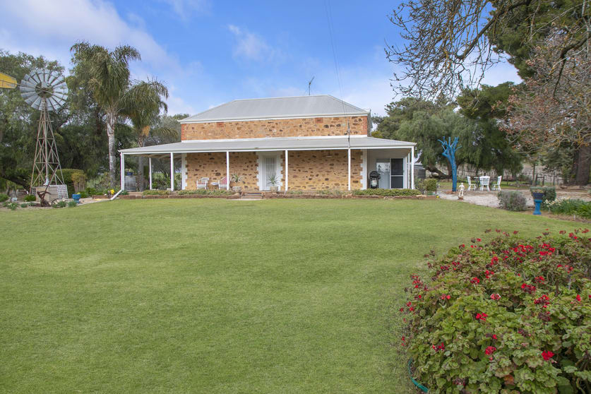 Click to view all images 137 Emu Rock Road Armagh SA 5453 - Image 1