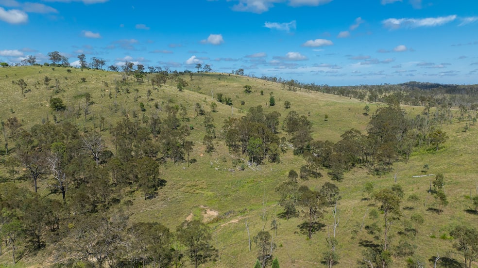 Click to view all images 'Hutton' 295 Schnitzerling Road Thane QLD 4370 - Image 3