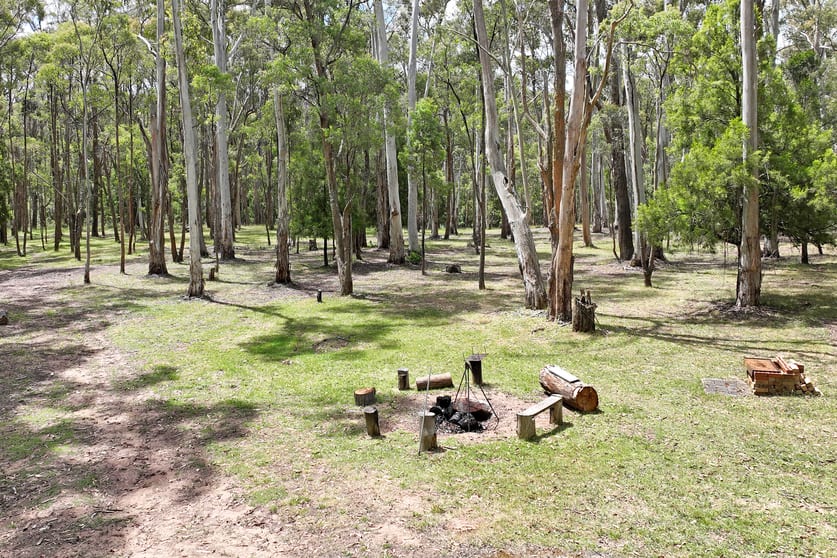 Click to view all images 245 Tolmie-Mahaikah Road Tolmie VIC 3723 - Image 2