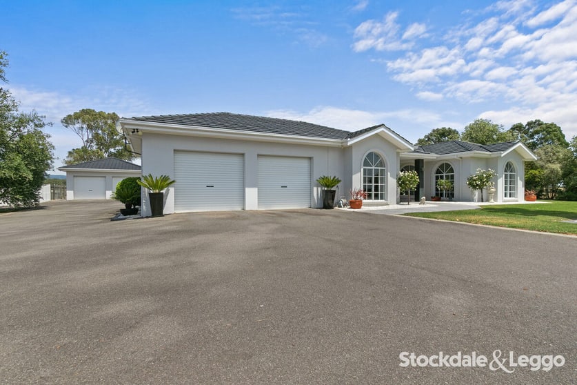Click to view all images 460 Firmins Lane Hazelwood North VIC 3840 - Image 2