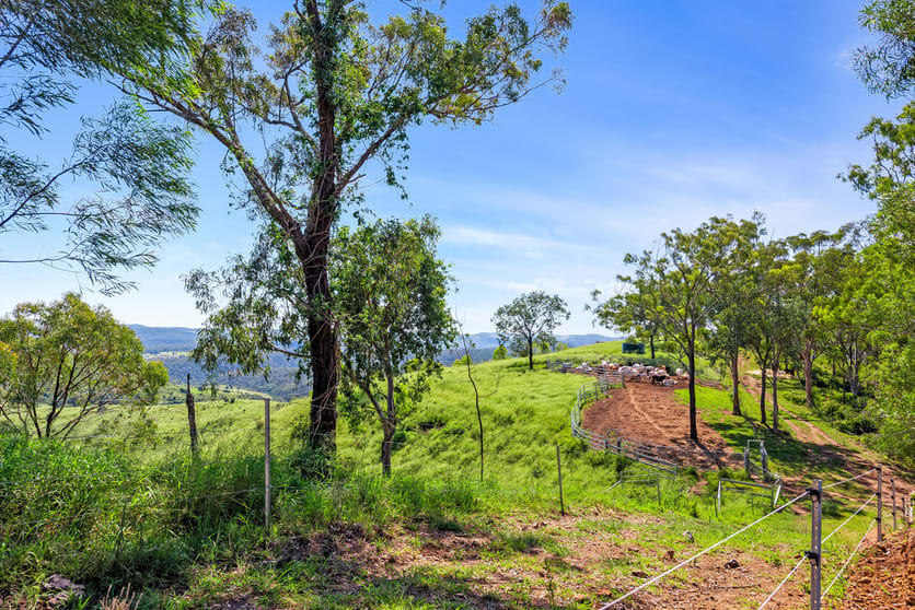 Click to view all images 32/ Armstrong Road West Haldon QLD 4359 - Image 2