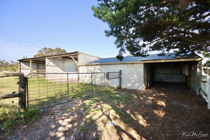 Click to view all images 130 Kooweerup-Longwarry Road Longwarry VIC 3816 - Image 3
