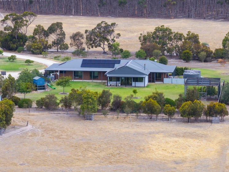 902 Playford Highway Menzies SA 5223 - Image 2