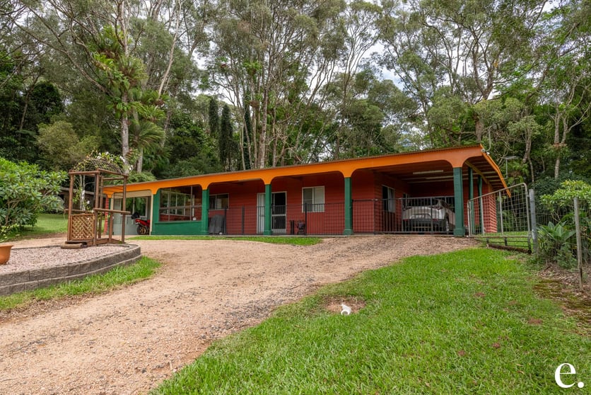 Click to view all images 95 Winfield Road Lake Eacham QLD 4884 - Image 3