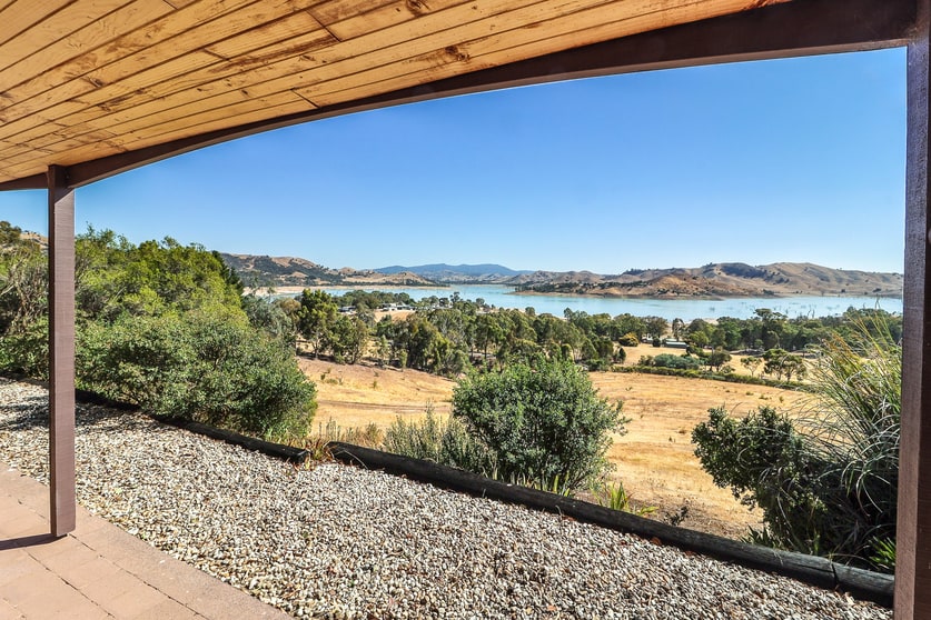 Click to view all images 100 Peppin Drive Bonnie Doon VIC 3720 - Image 2