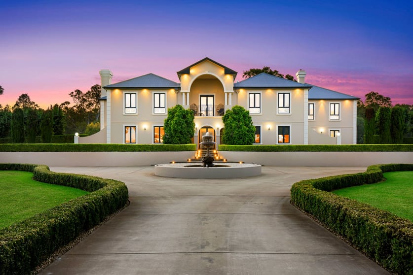 Click to view all images 347 River Road Wagga Wagga NSW 2650 - Image 3